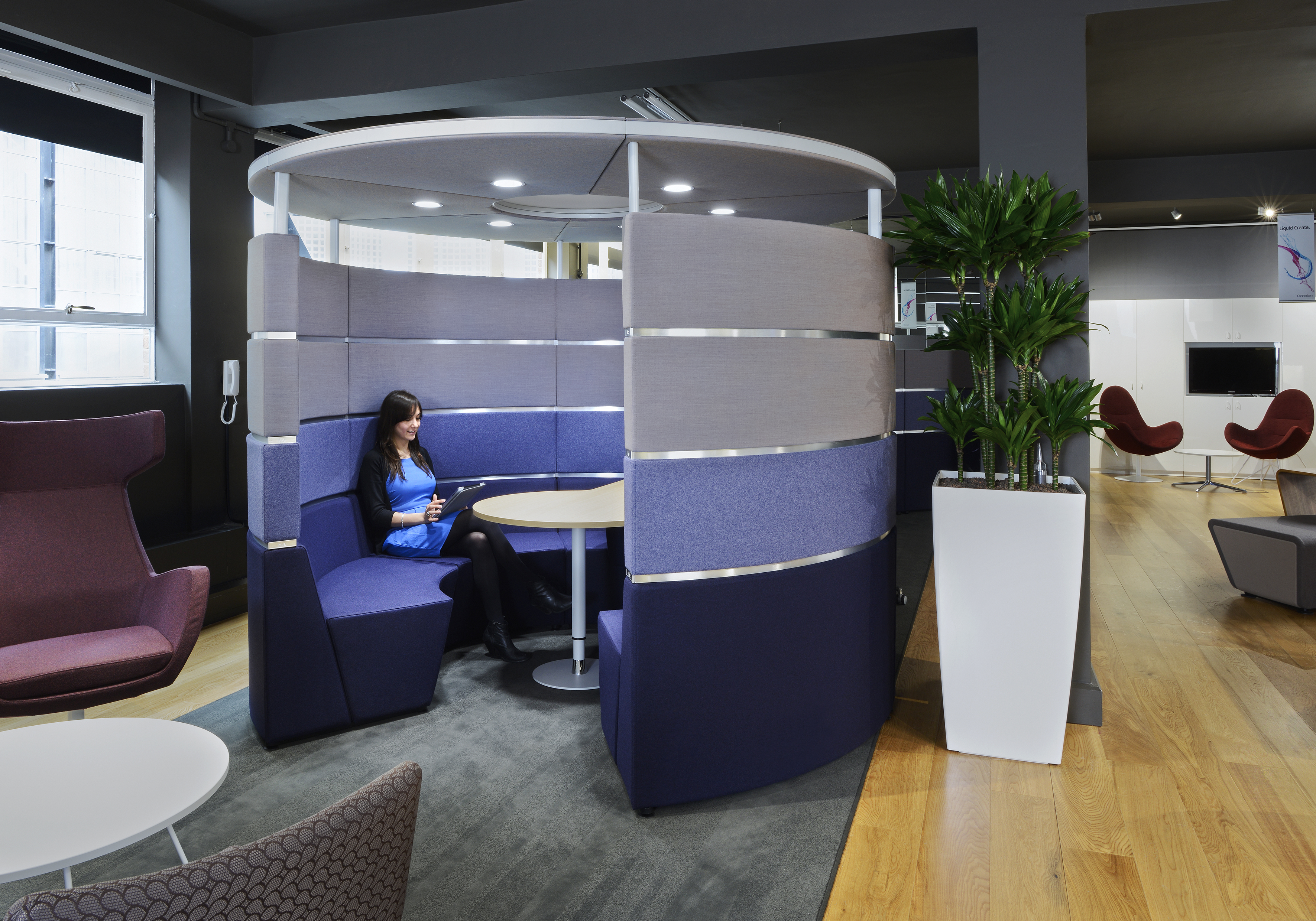 Hive 90 Modular Pod With Pod Table